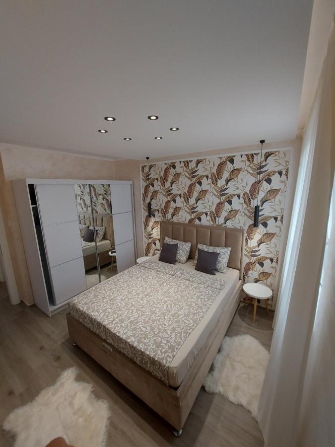 Kat Apartman Apartment Subotica Exterior foto